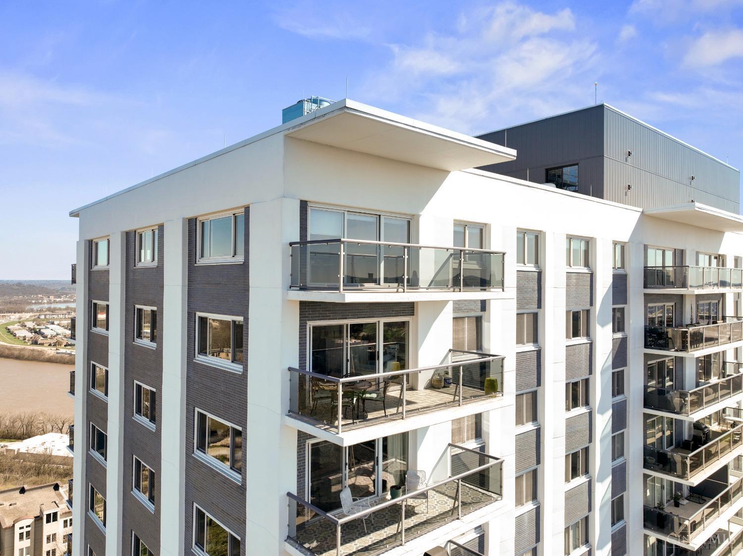 2200 Victory Parkway 2507