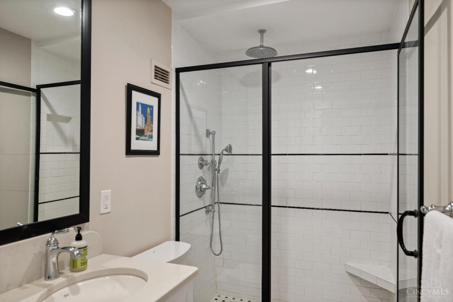 2200 Victory Parkway 2507