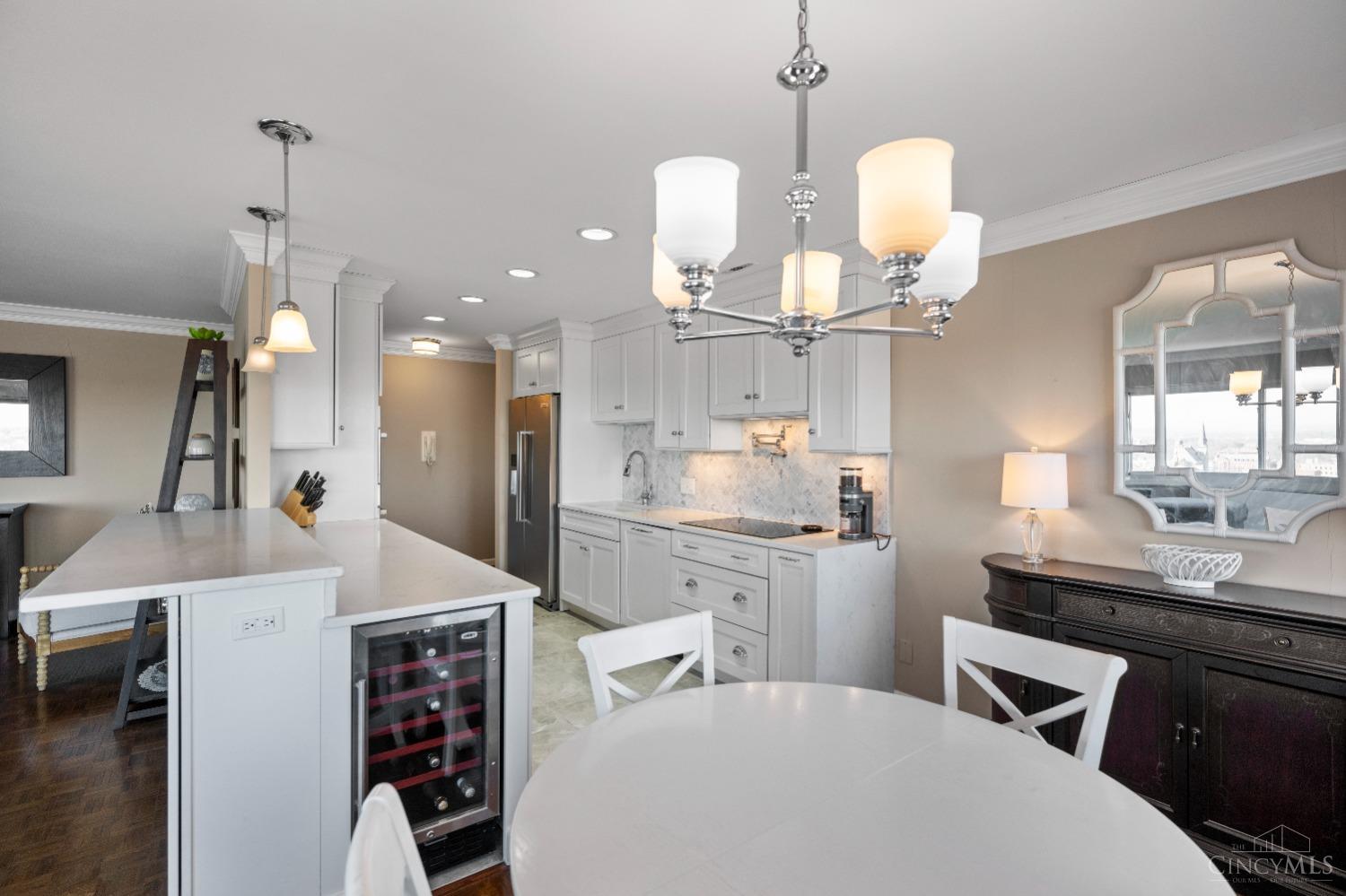 2200 Victory Parkway 2507