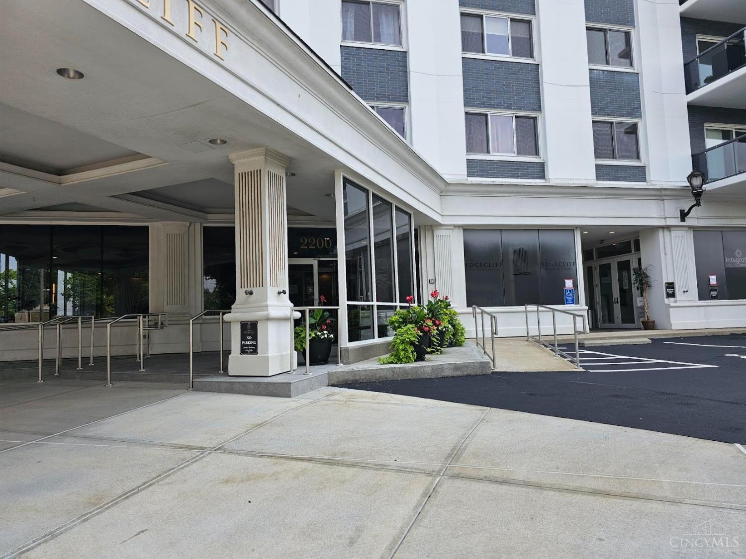 2200 Victory Parkway 2507