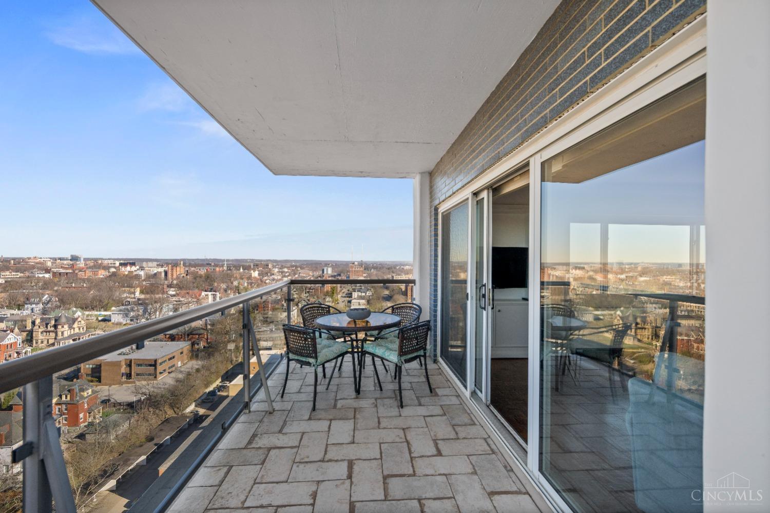 2200 Victory Parkway 2507