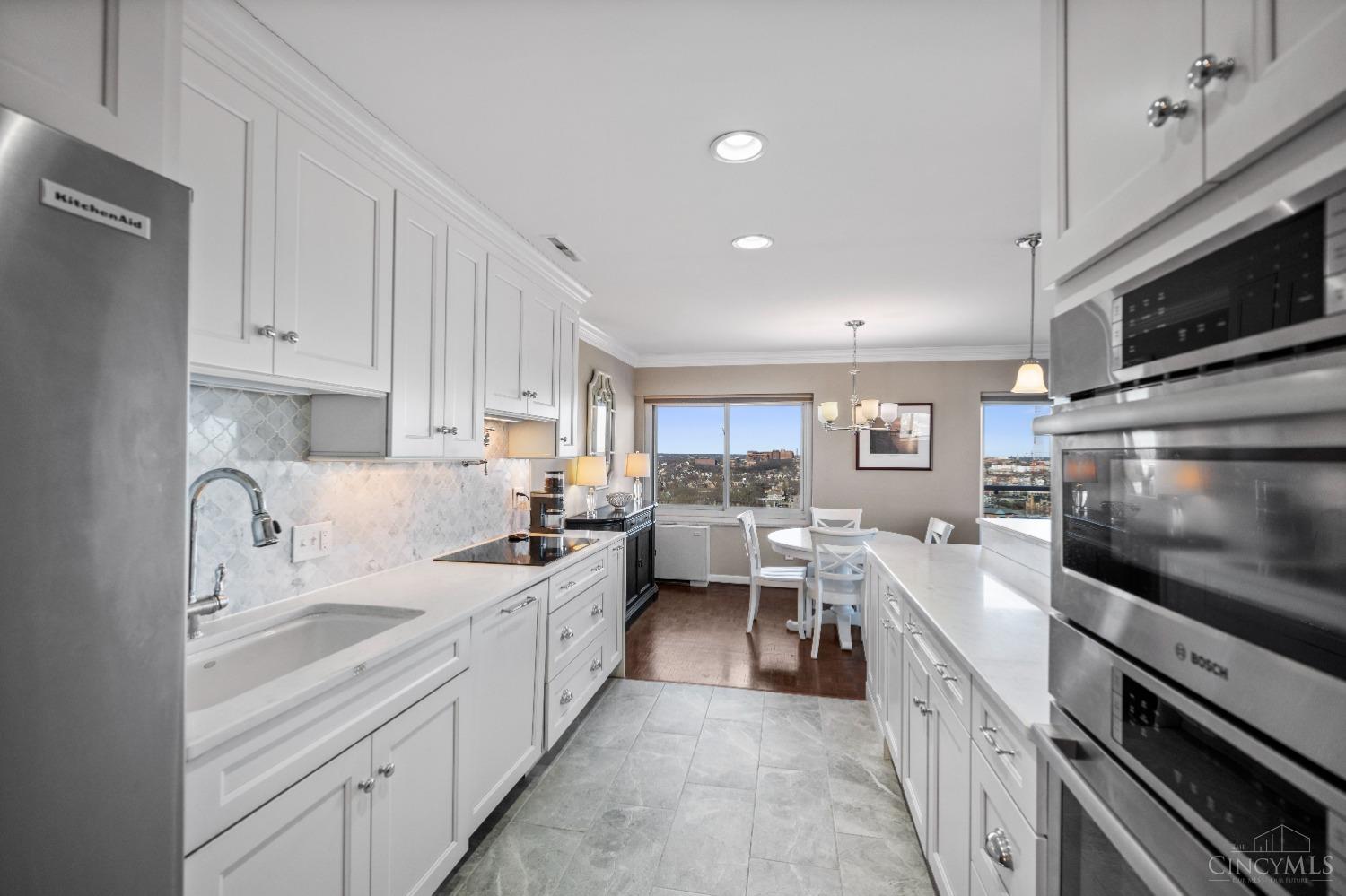 2200 Victory Parkway 2507