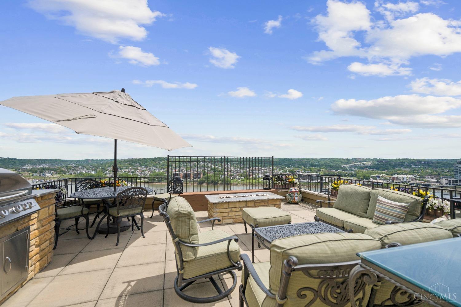 1134 Fort View Place