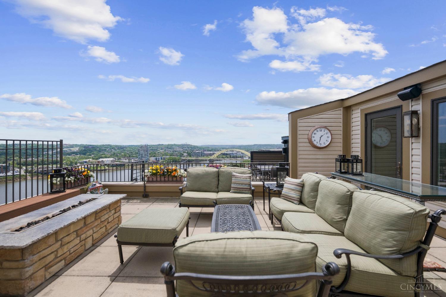 1134 Fort View Place