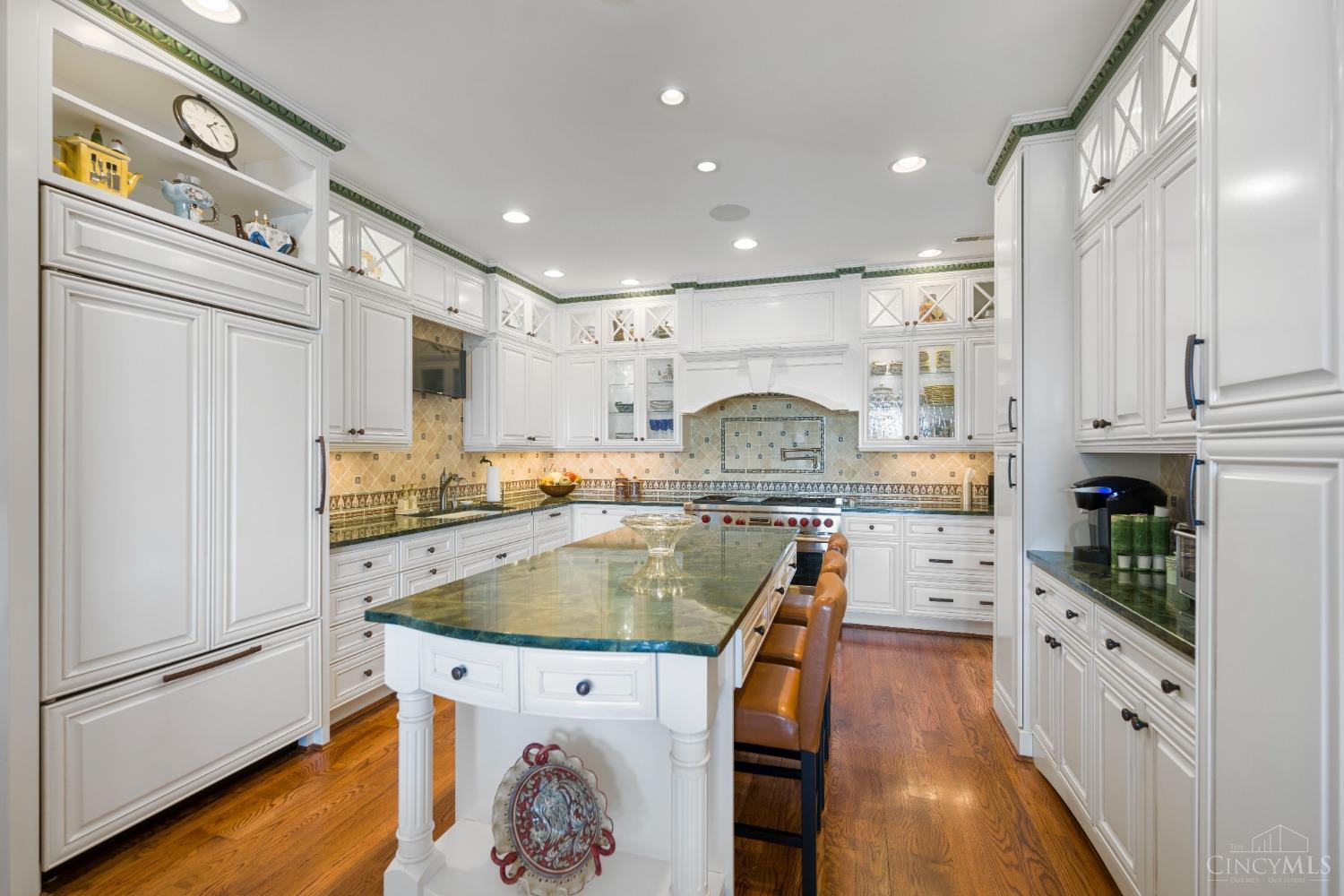 1134 Fort View Place