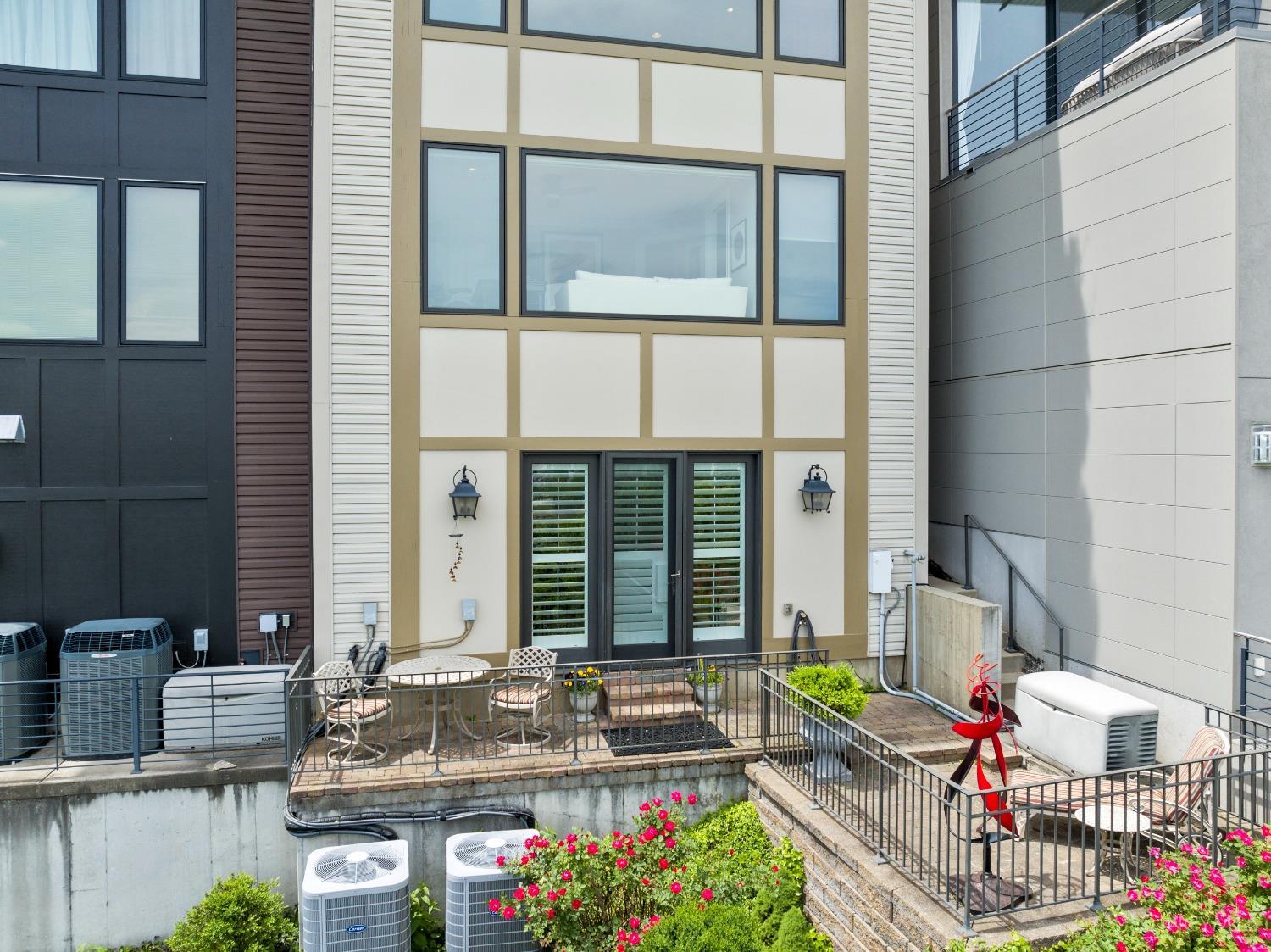 1134 Fort View Place