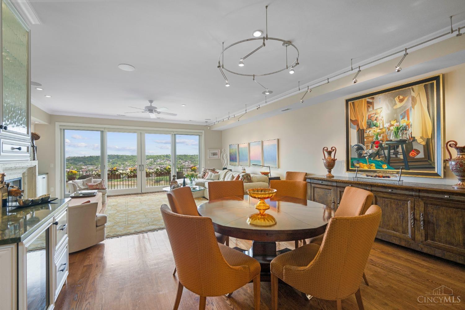 1134 Fort View Place