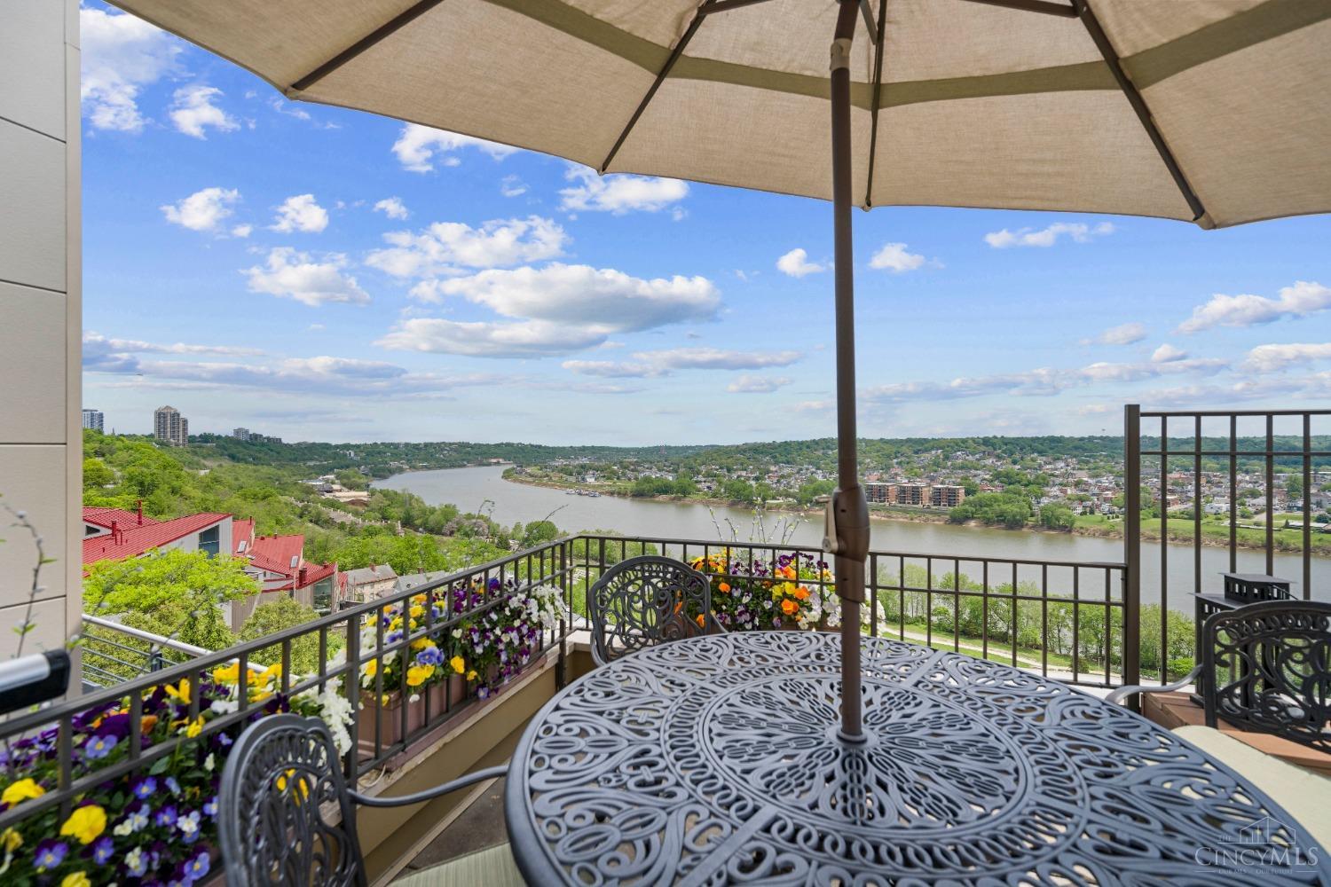 1134 Fort View Place