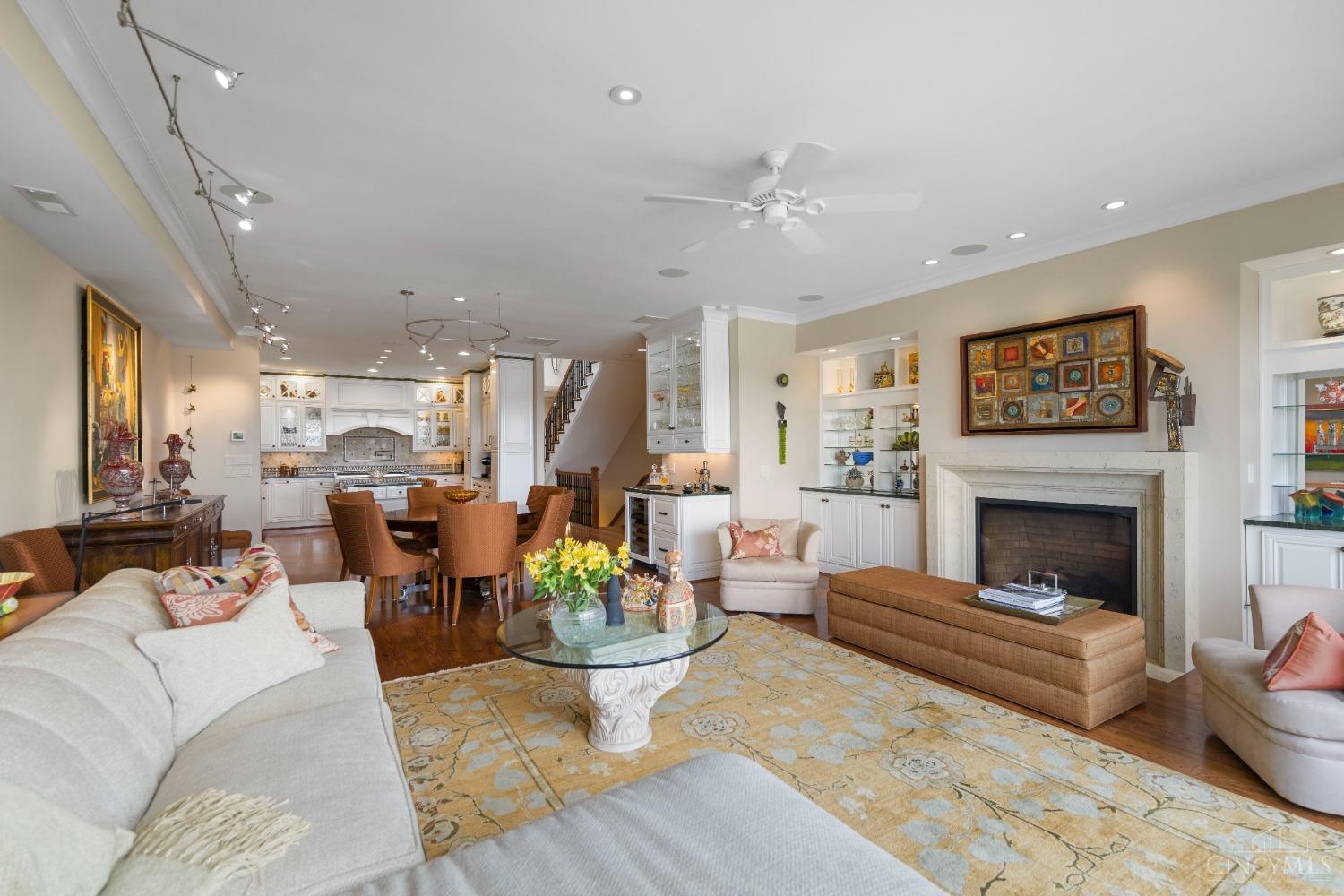 1134 Fort View Place
