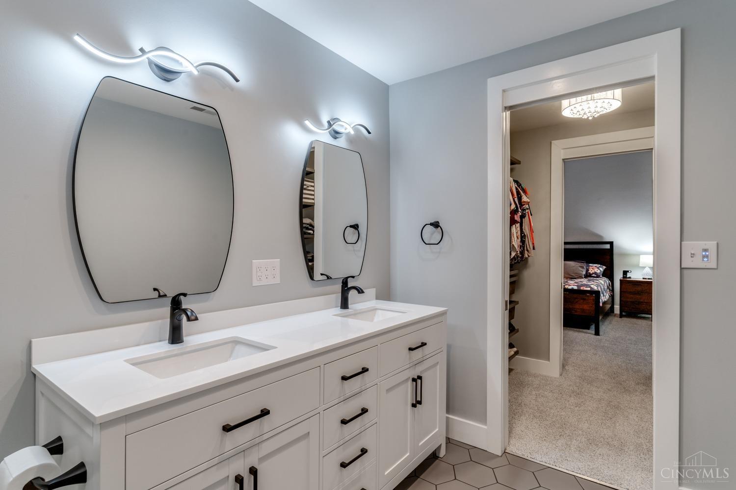 15 W Fourth Street 403