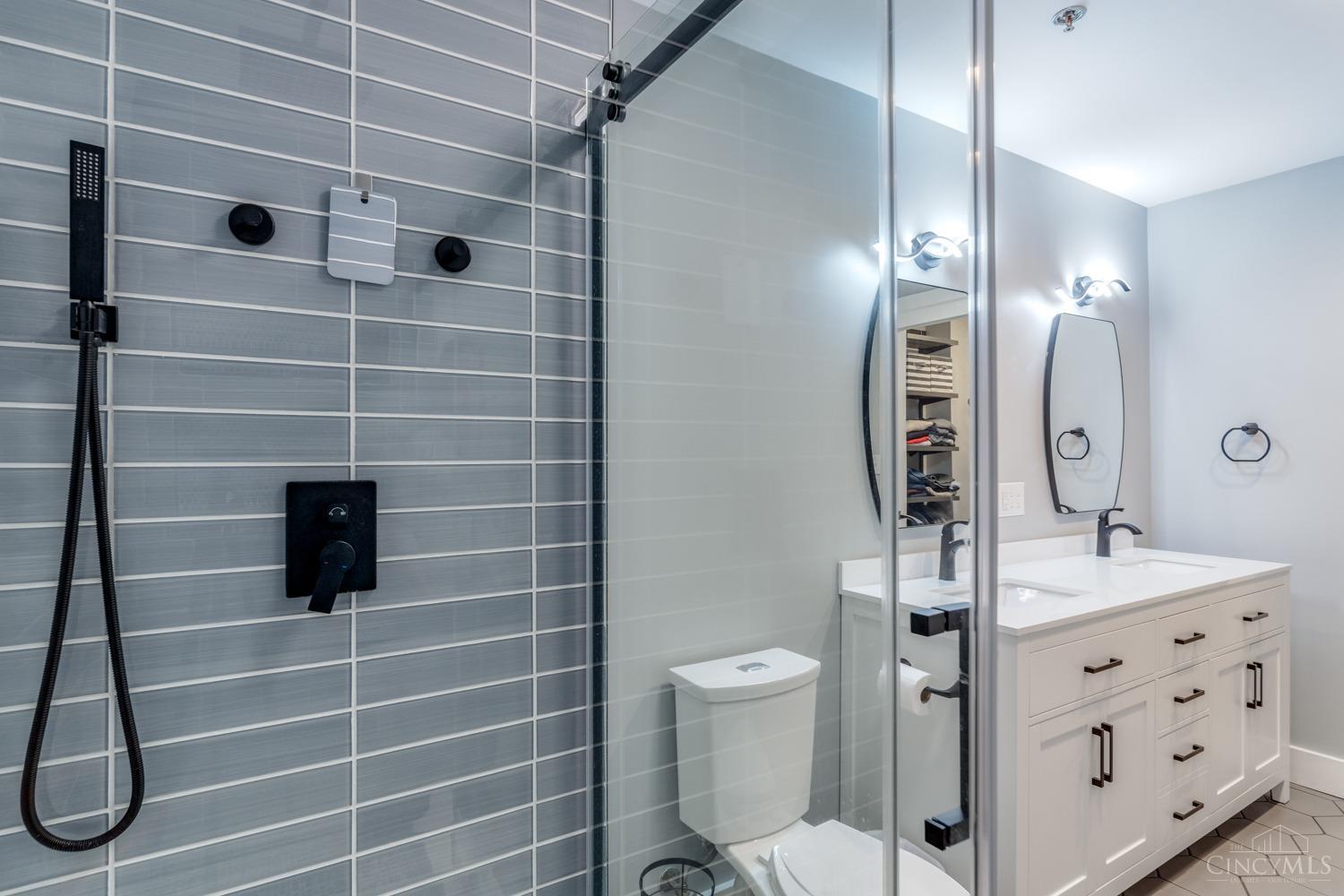 15 W Fourth Street 403