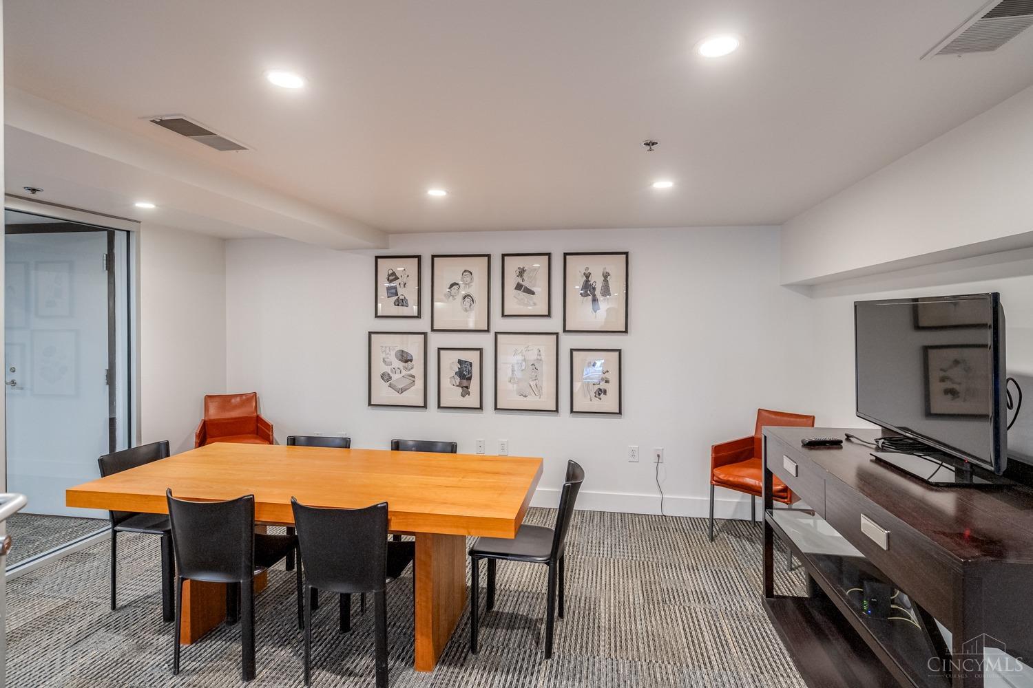 15 W Fourth Street 403