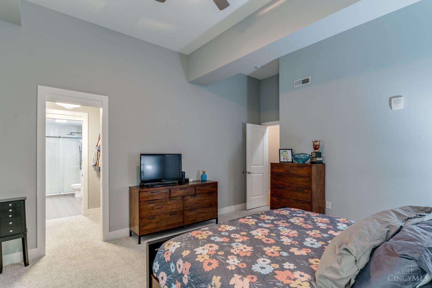 15 W Fourth Street 403