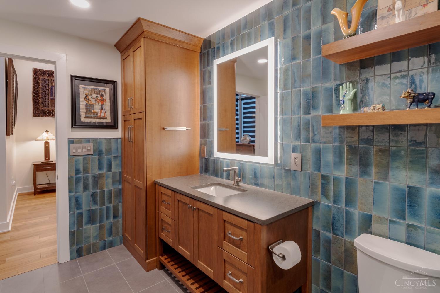 15 W Fourth Street 410