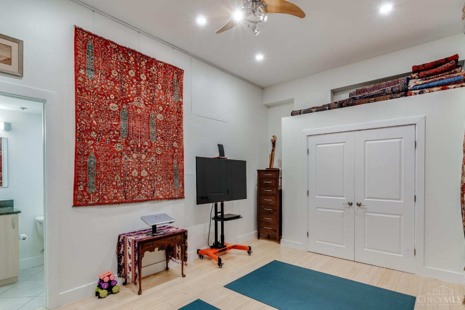 15 W Fourth Street 410