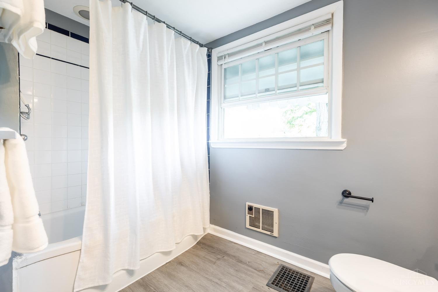 3723 Petoskey Avenue