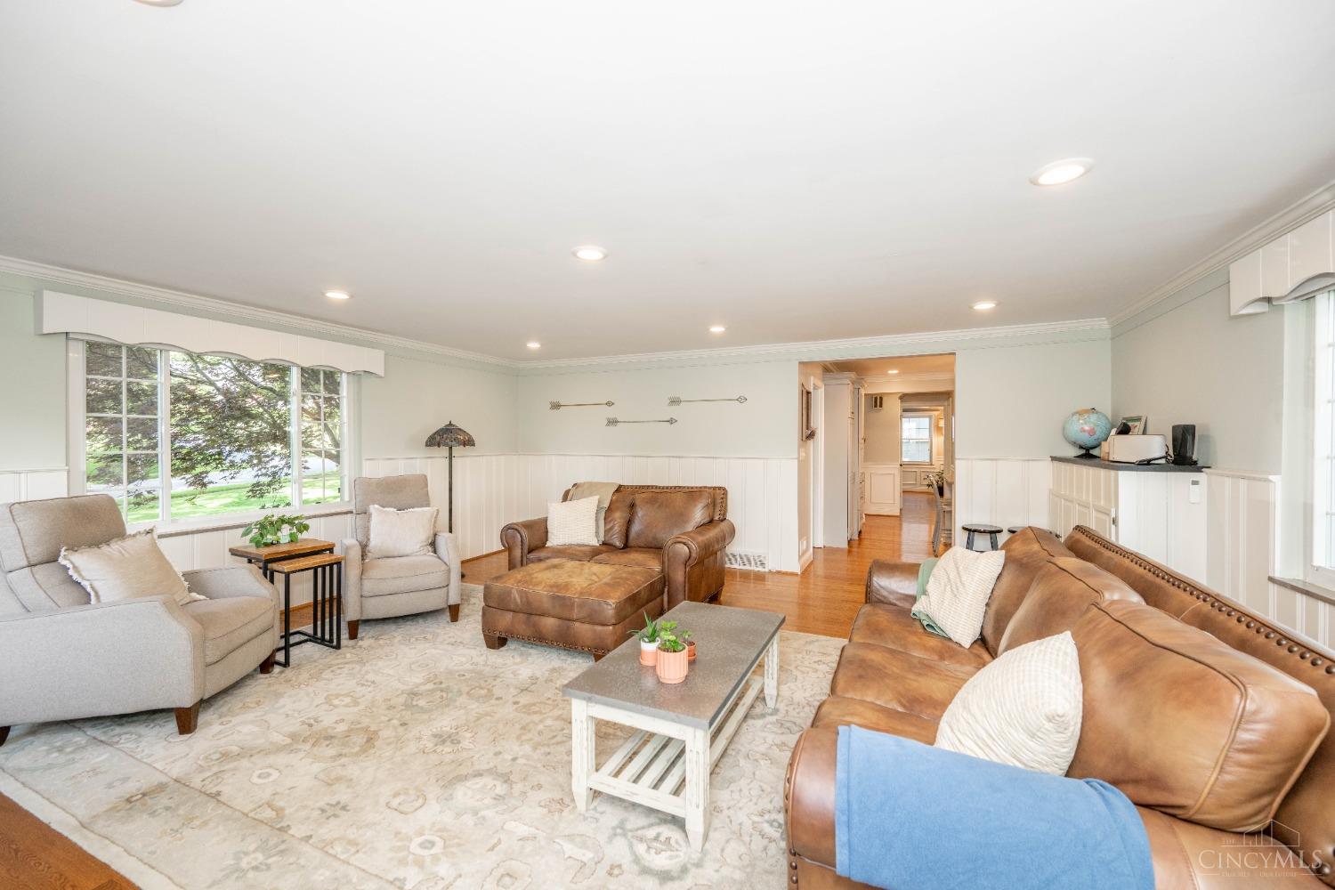 1982 Honeysuckle Lane