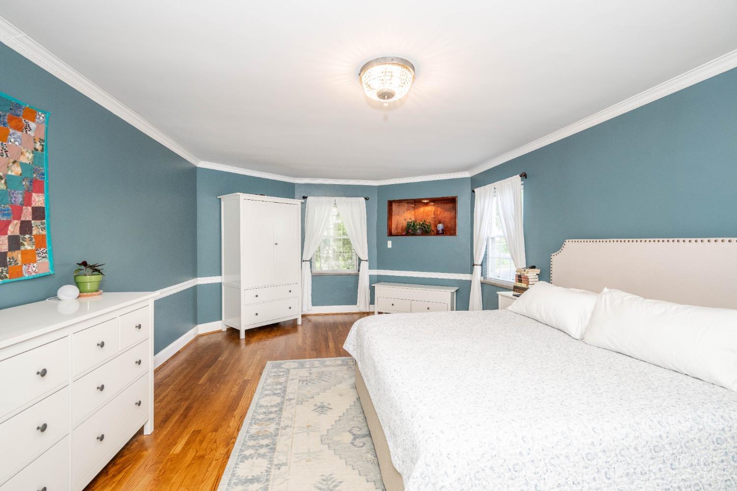 1982 Honeysuckle Lane