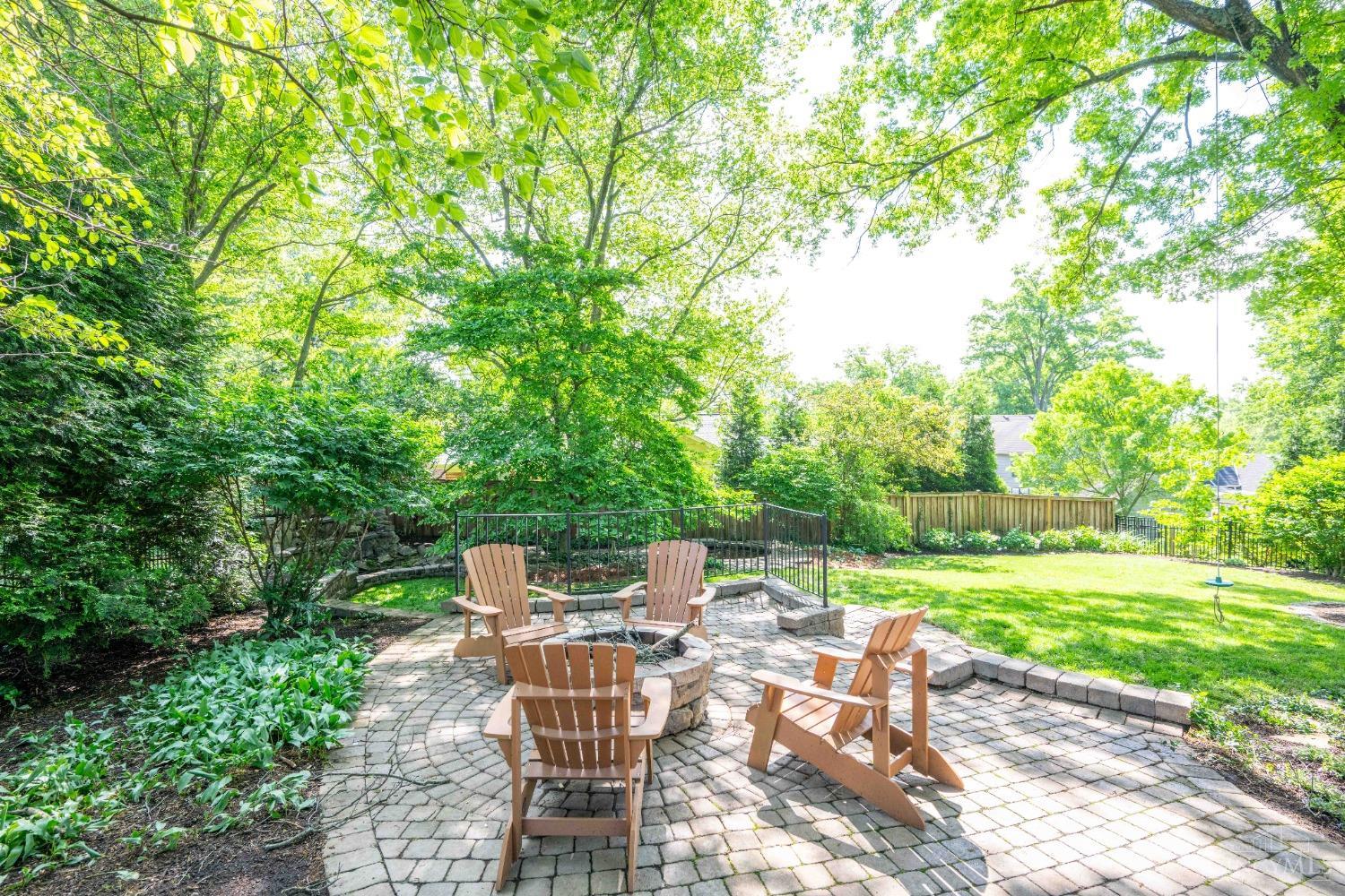 1982 Honeysuckle Lane