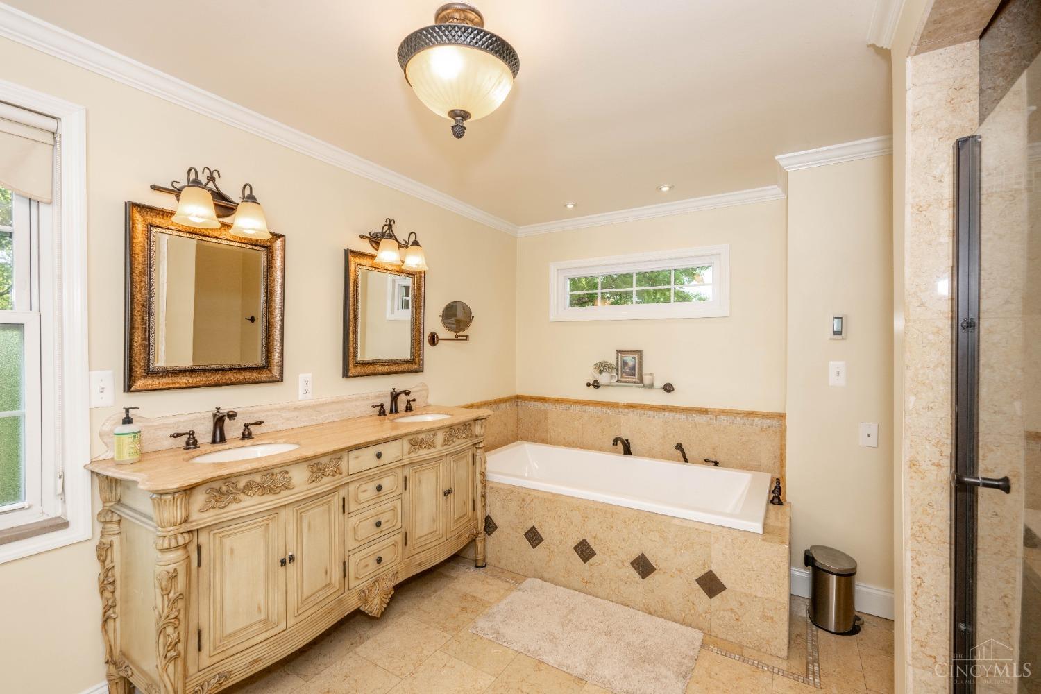 1982 Honeysuckle Lane