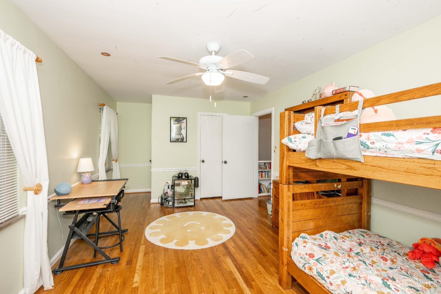 1982 Honeysuckle Lane