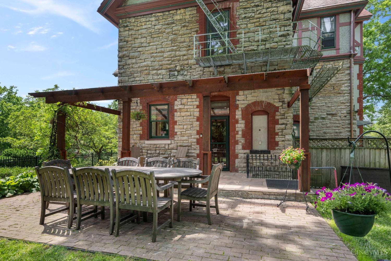 3406 Manor Hill Drive