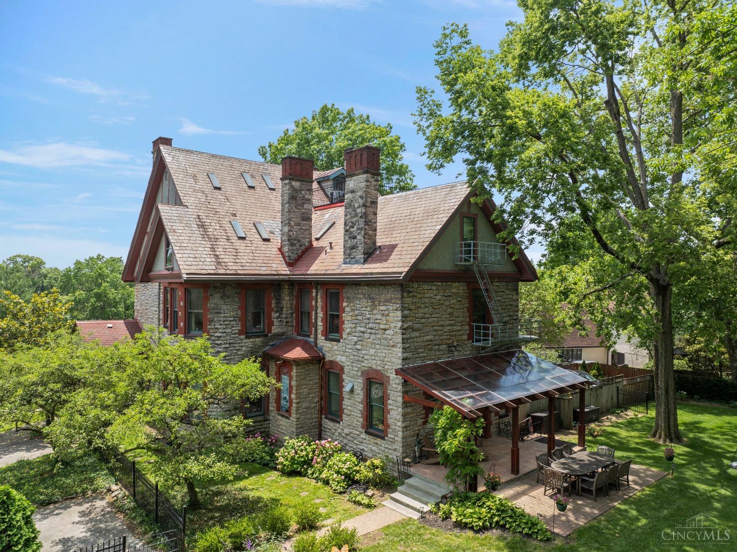 3406 Manor Hill Drive