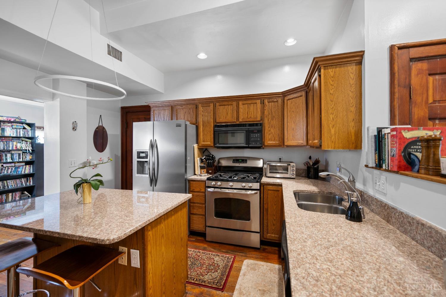 3406 Manor Hill Drive