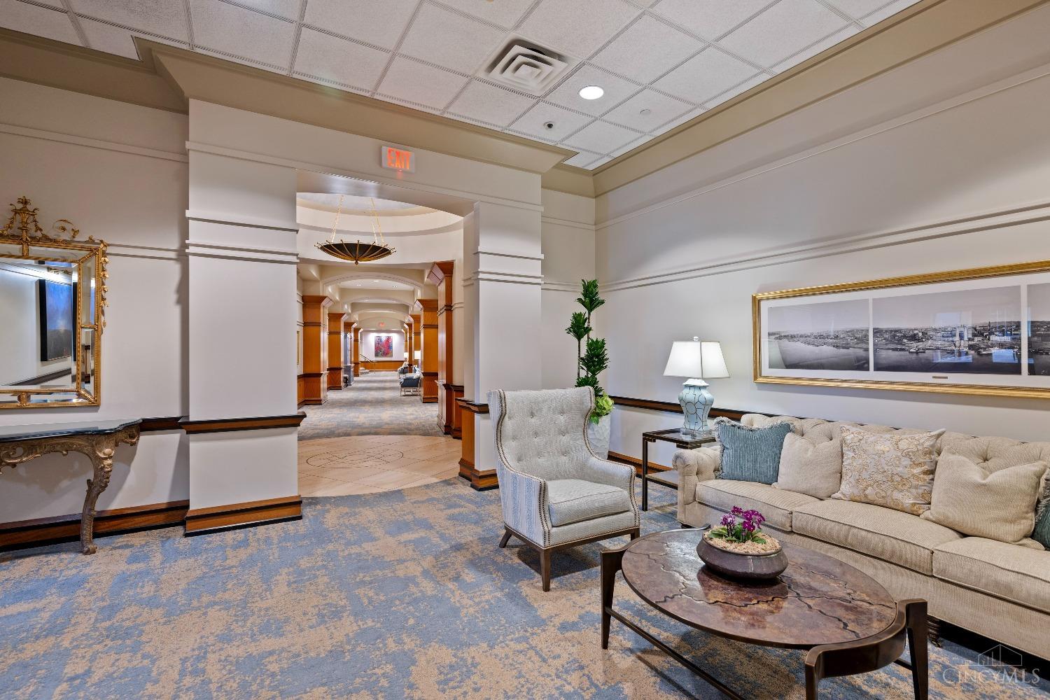 900 Adams Crossing 2200