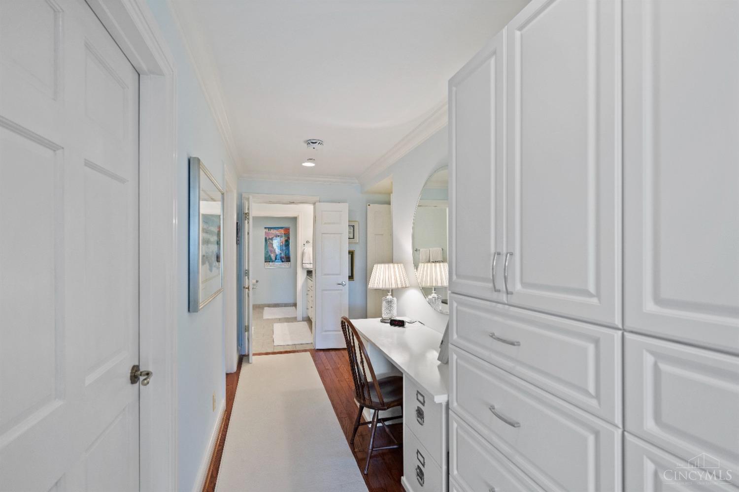 900 Adams Crossing 2200