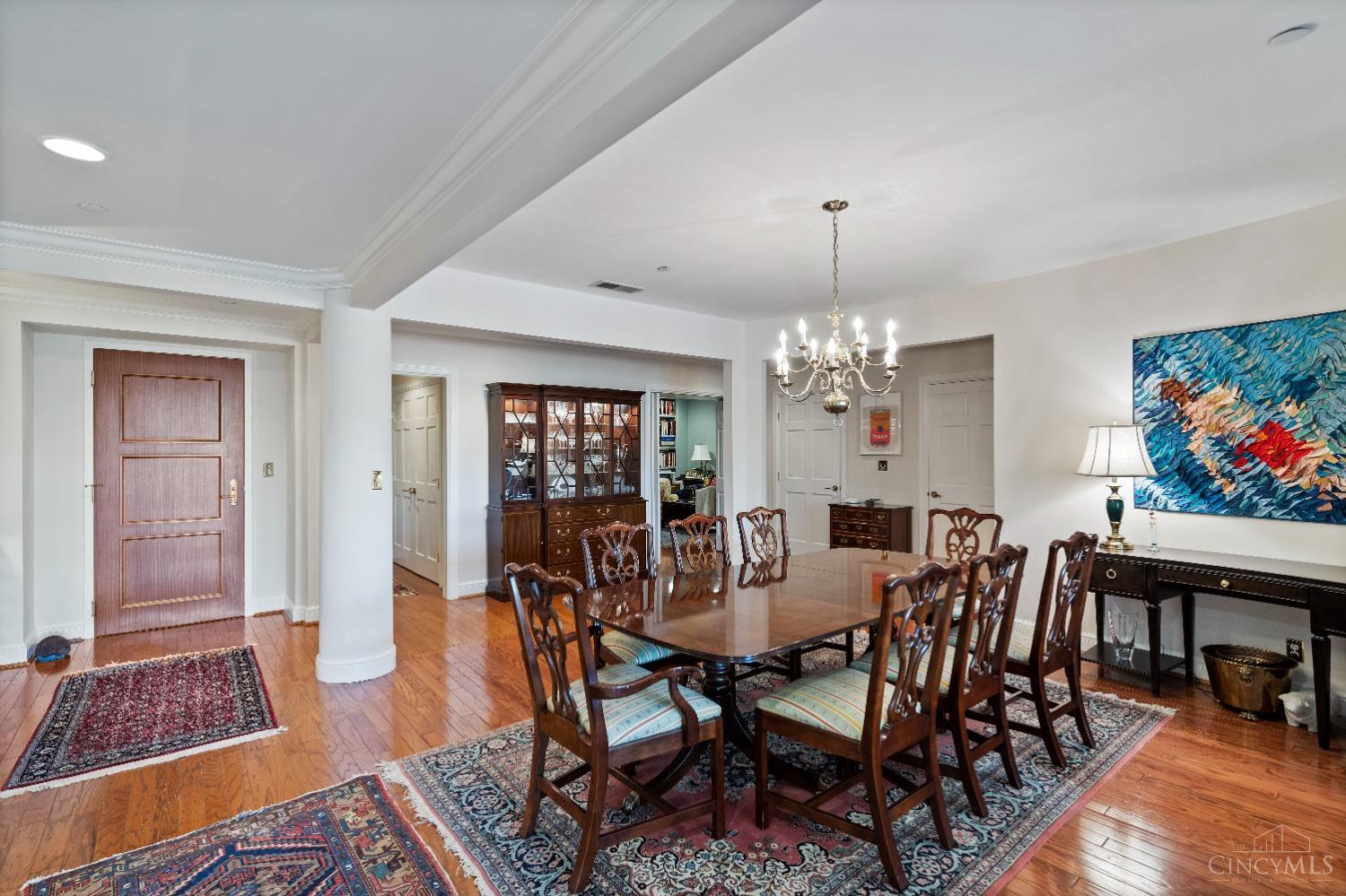 900 Adams Crossing 2200