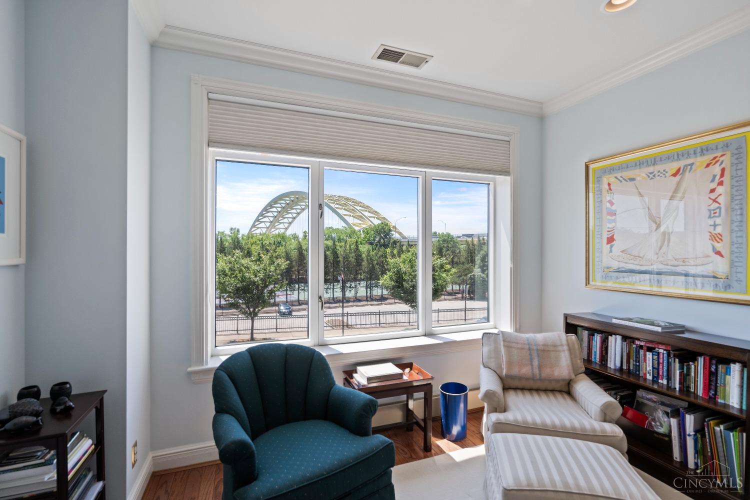 900 Adams Crossing 2200