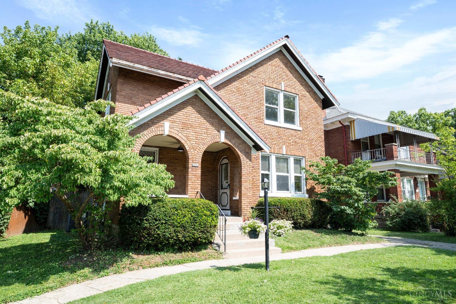 1184 Overlook Avenue