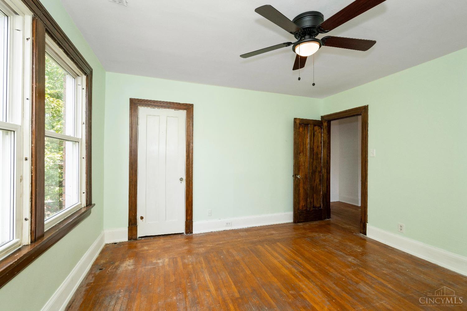 1184 Overlook Avenue