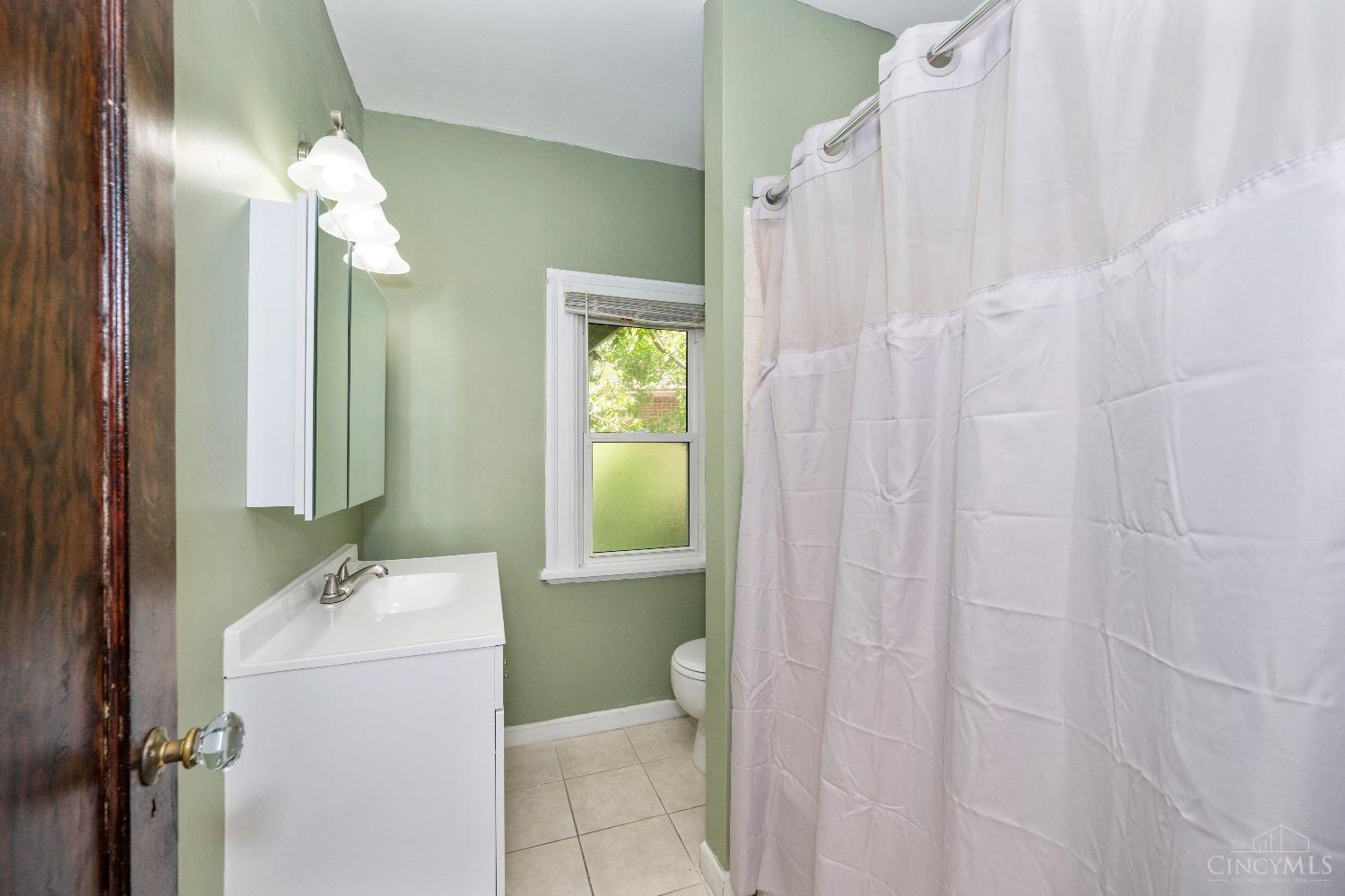 1184 Overlook Avenue