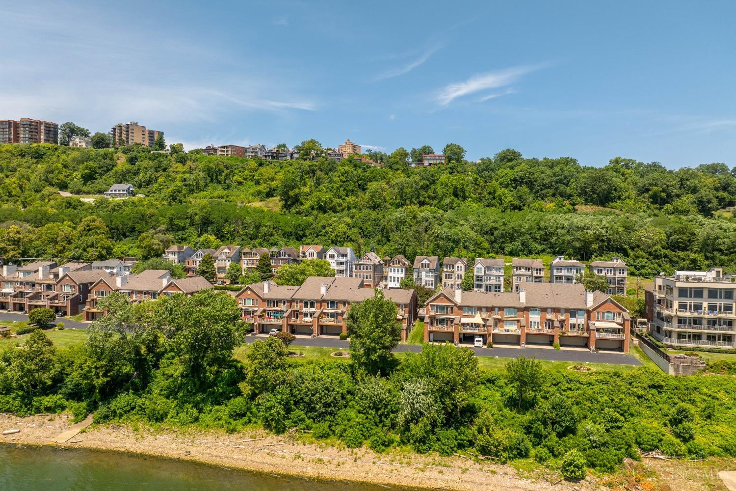 2207 Riverside Drive C4