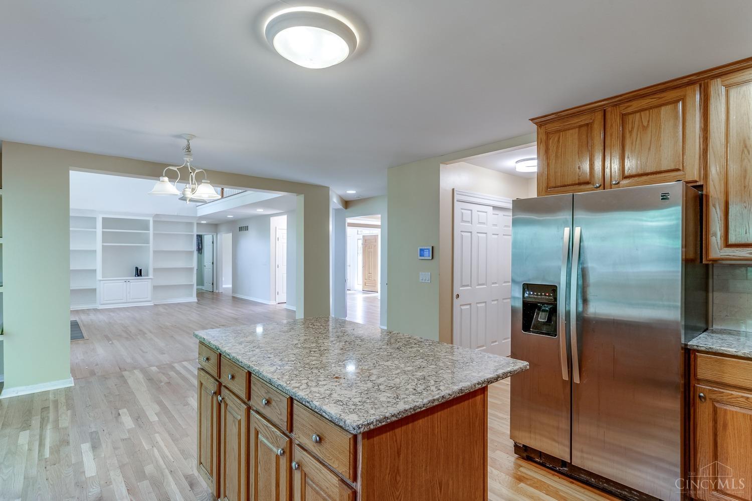 2333 Shimmering Bay Lane