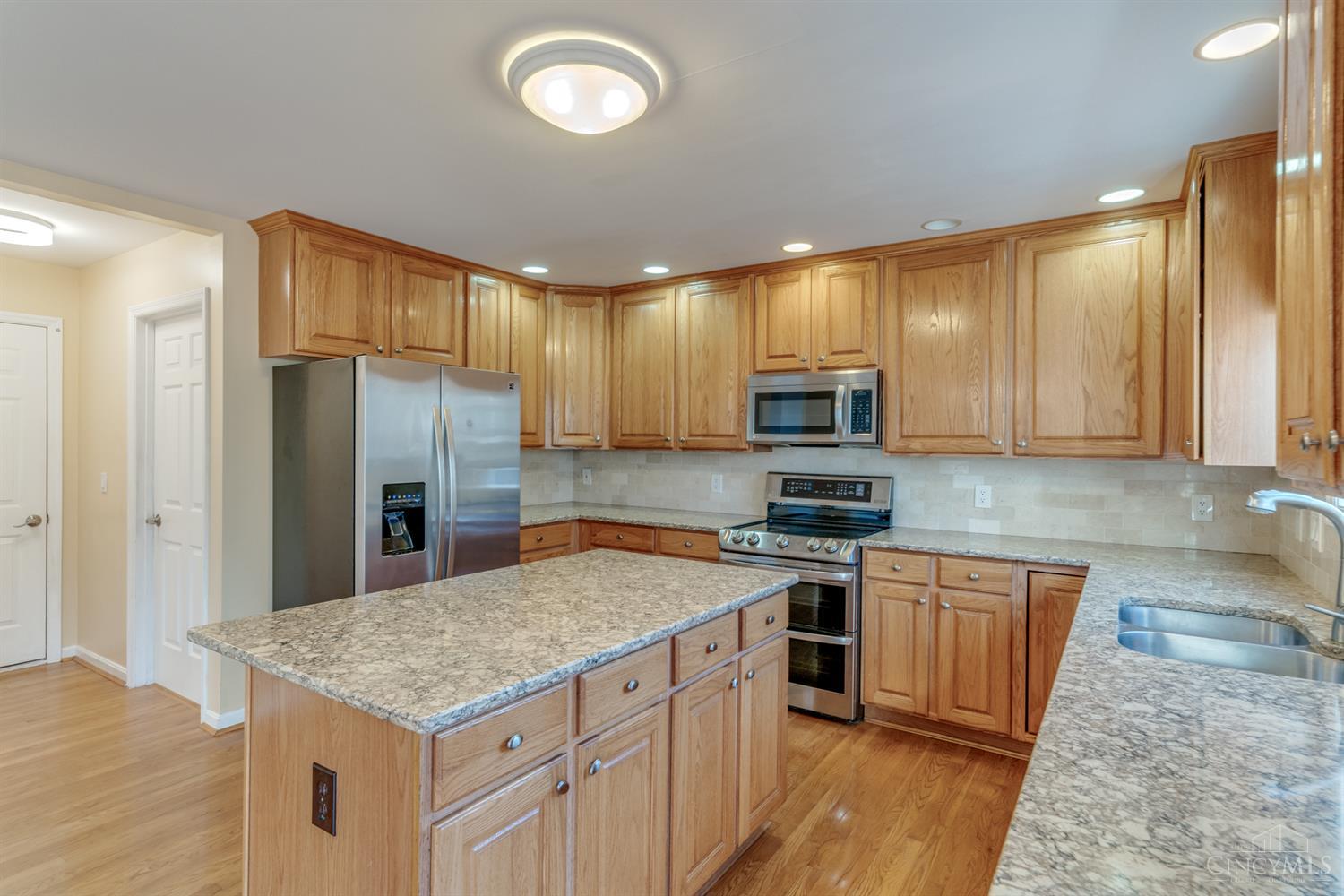 2333 Shimmering Bay Lane