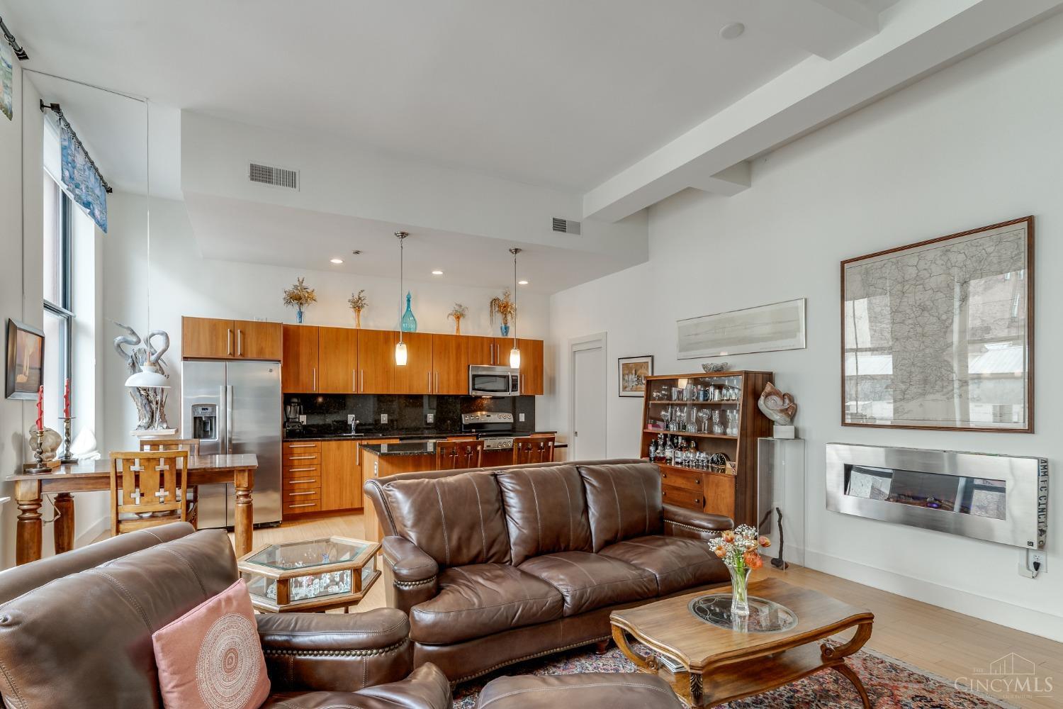 15 W Fourth Street 411