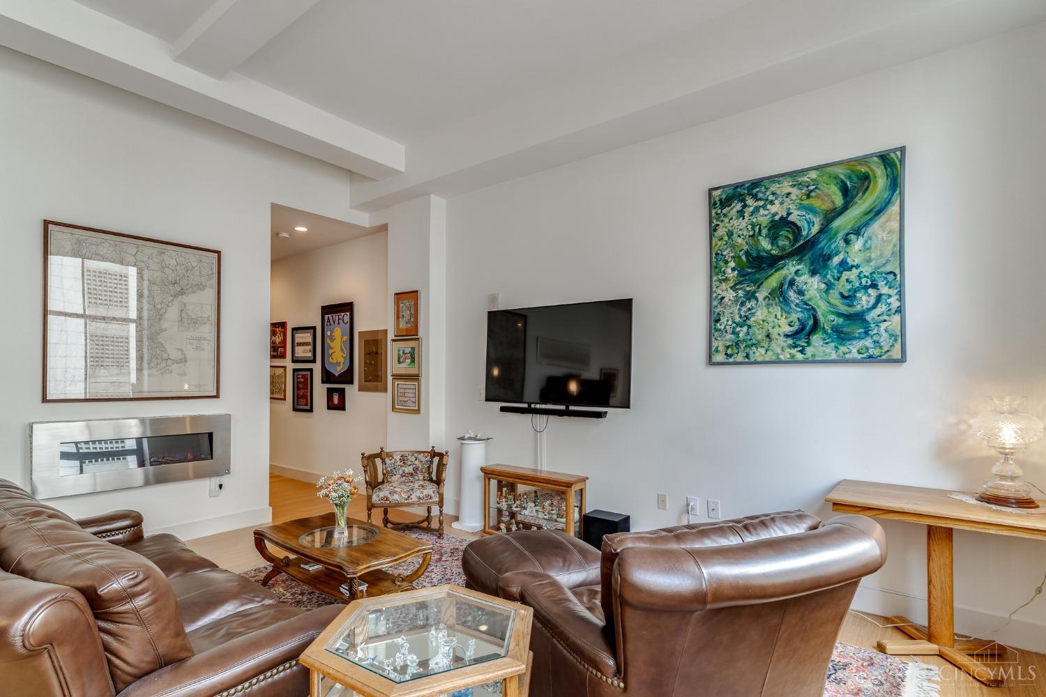 15 W Fourth Street 411