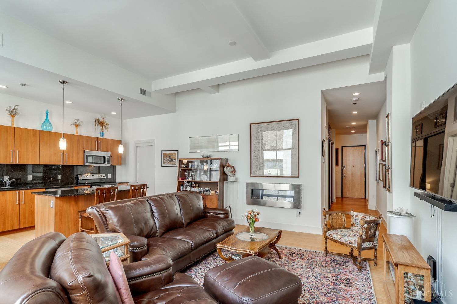 15 W Fourth Street 411