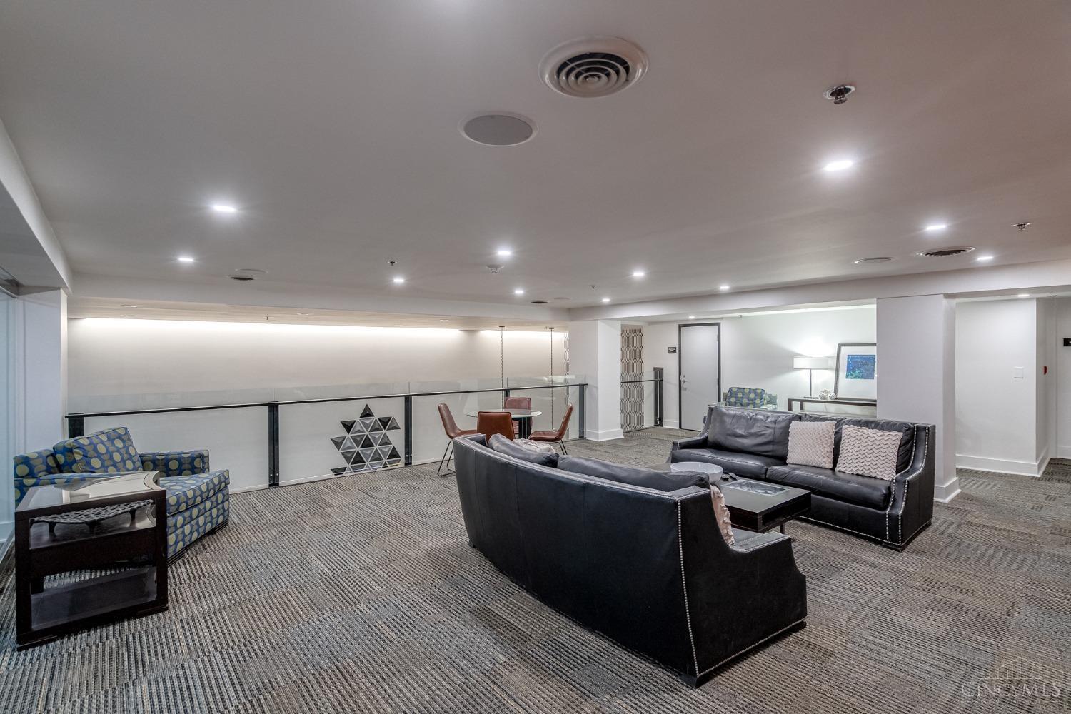 15 W Fourth Street 411