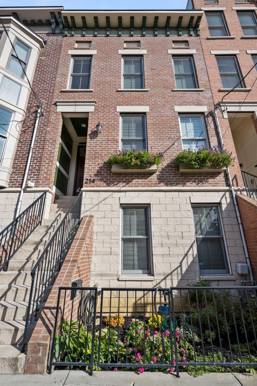 214 W Fifteenth Street