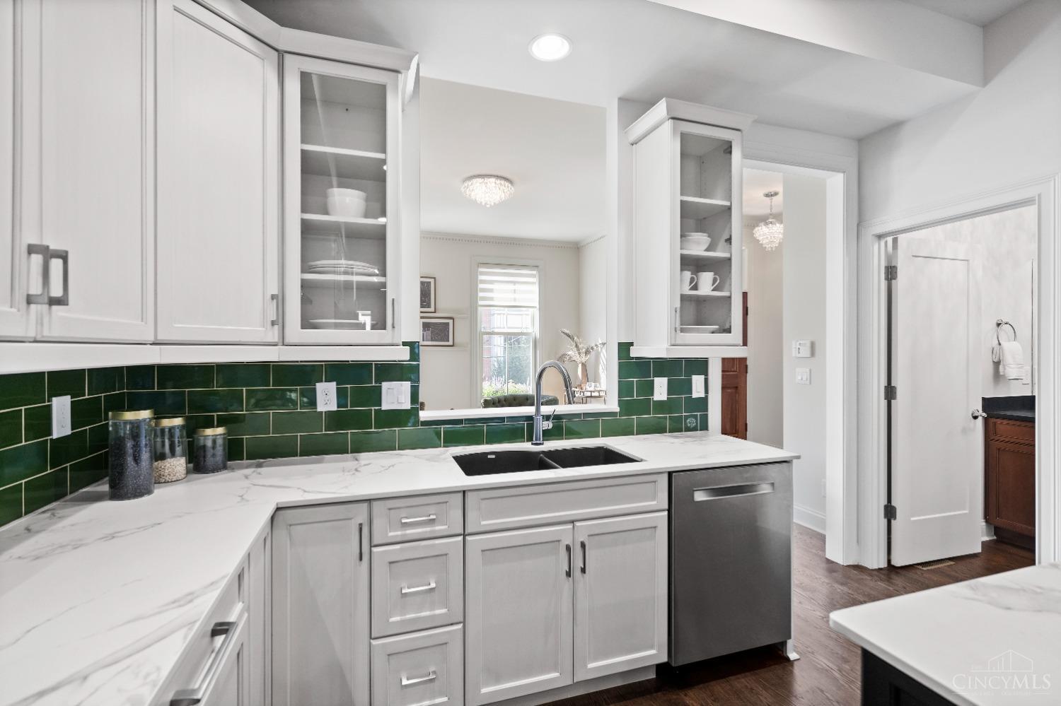 214 W Fifteenth Street