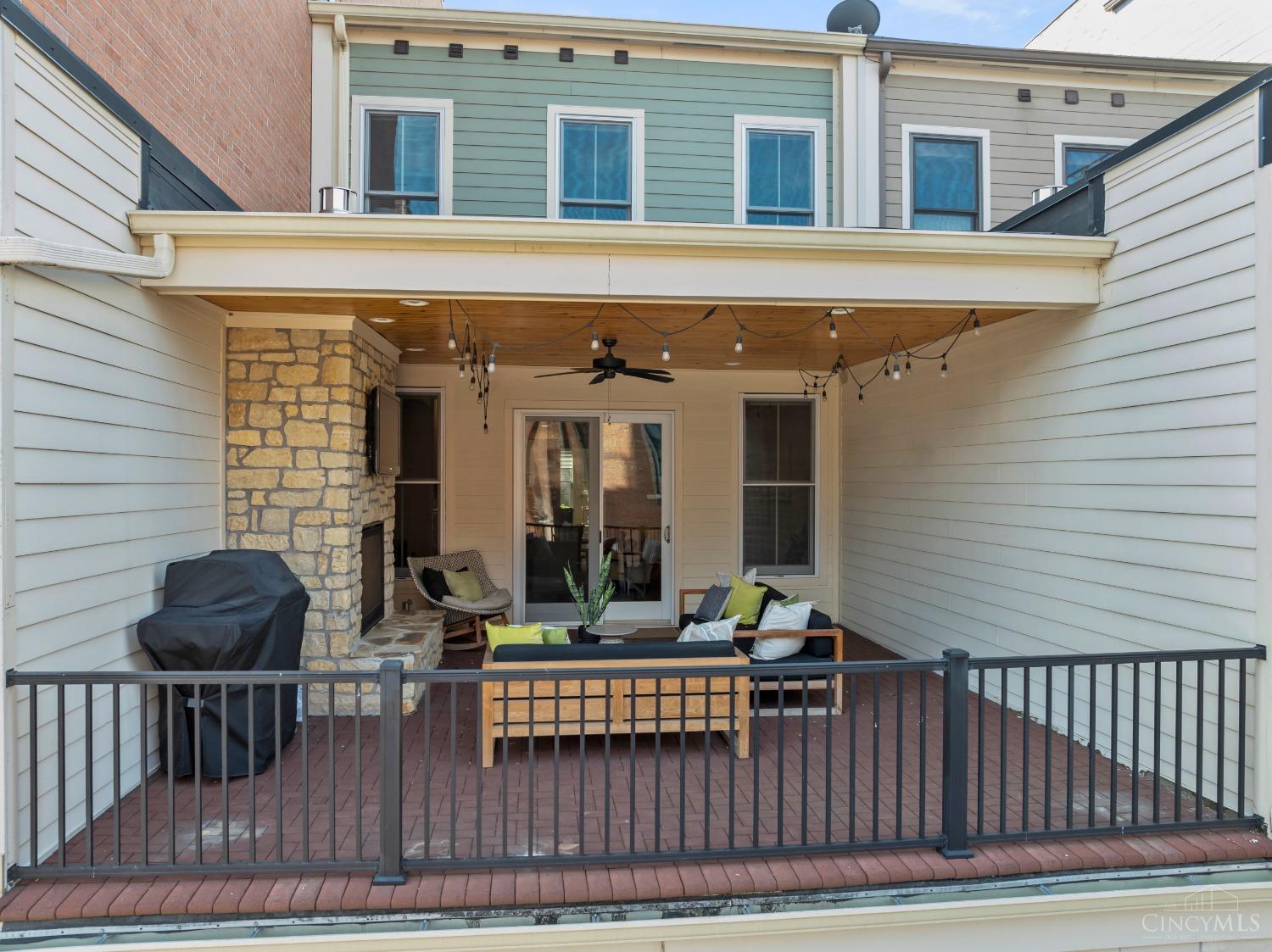 214 W Fifteenth Street