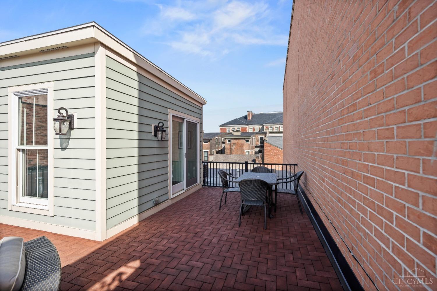 214 W Fifteenth Street