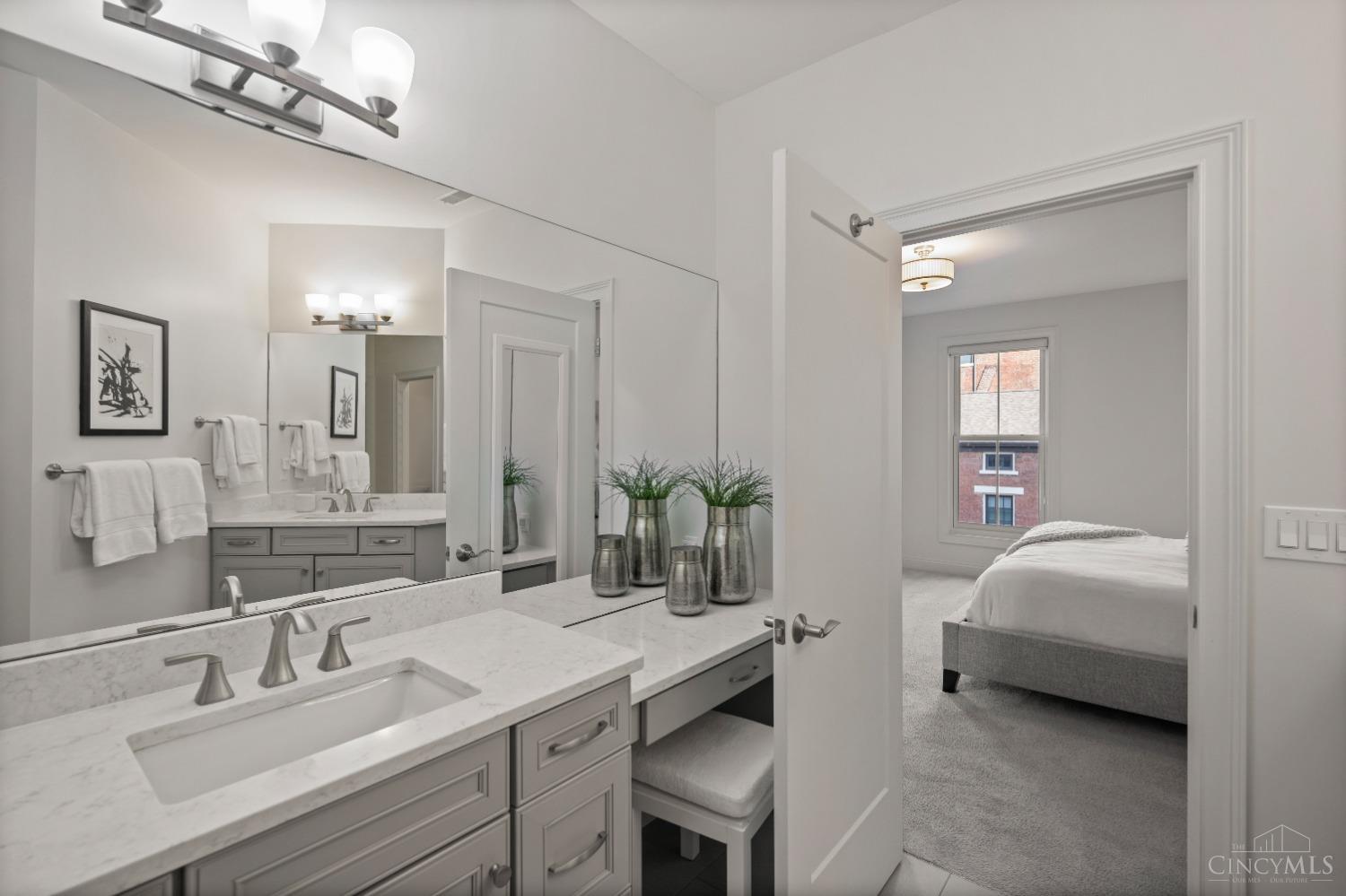 214 W Fifteenth Street