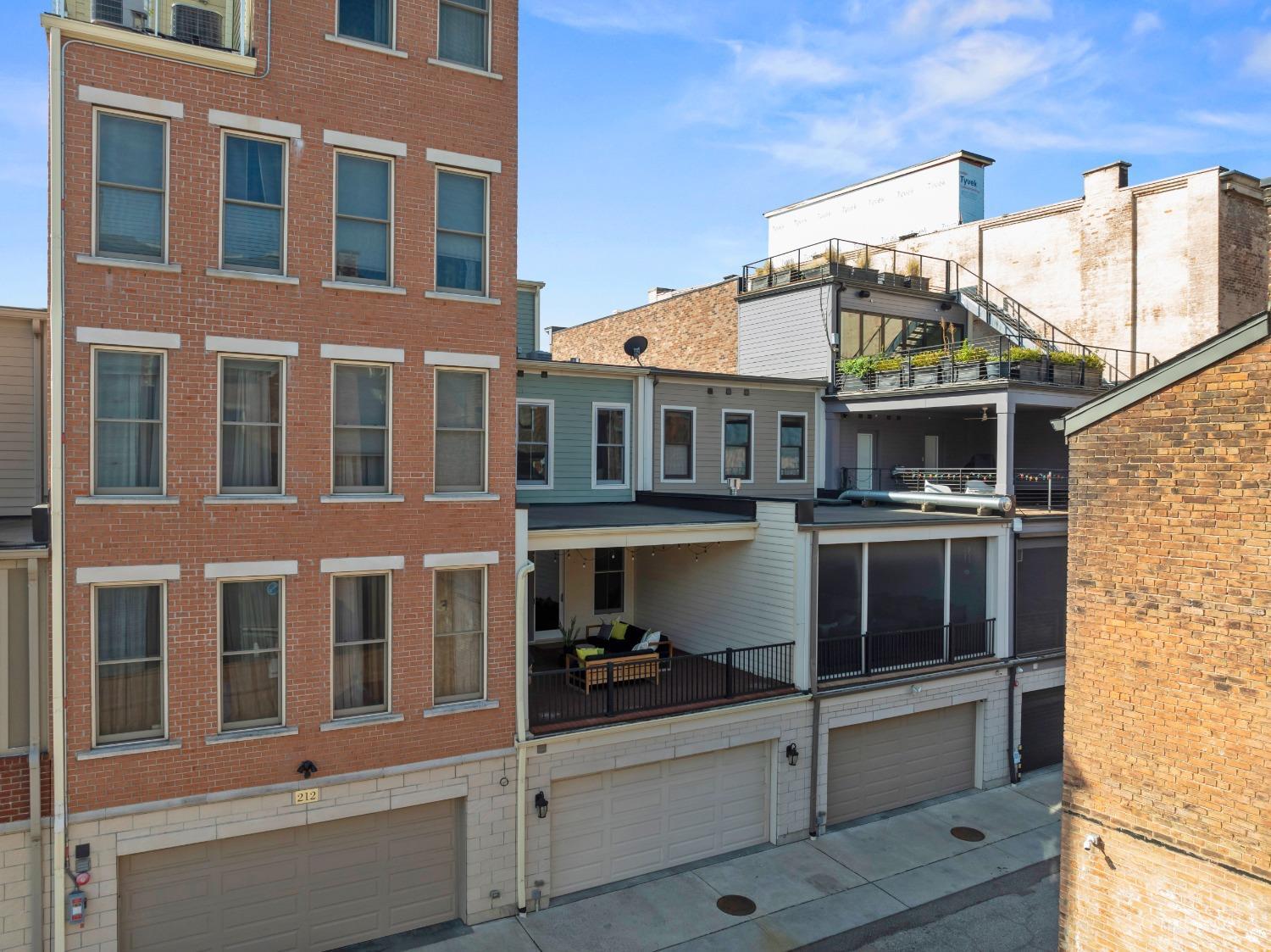 214 W Fifteenth Street