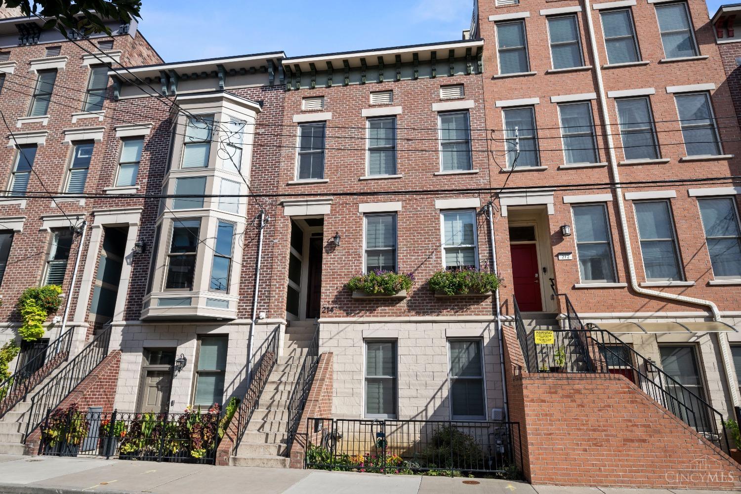214 W Fifteenth Street