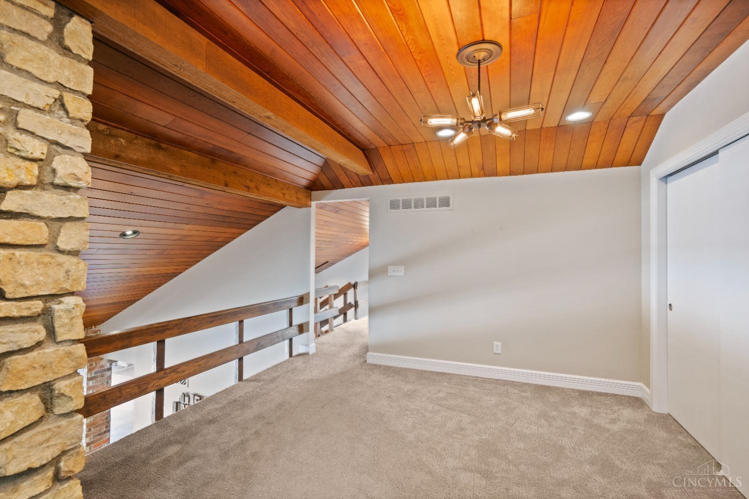 2884 Lower Grandin Road